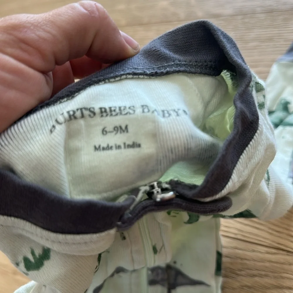 Burt's Bees Baby Pajamas Zip-front Non-slip Footed Sleeper 6/9 Months Dinosaurs